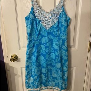 Lily Pulitzer sleeveless dress! Sz6 butterflies/citrus!Like new! Blue/white!